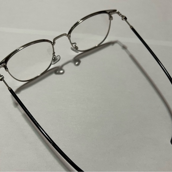 Changing Colour Lens Glasses - Picture 3 of 3